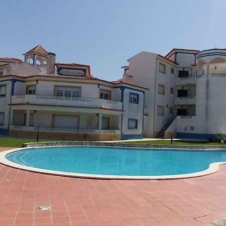 Apartamento Em D'El Rey-Obidos Beach & Surf Amoreira  Exterior photo